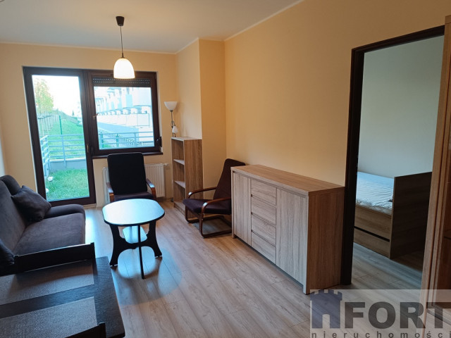 Apartament z ogródkiem, parking