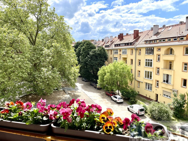 Klimatyczne mieszkanie z miejscem parking. w cenie