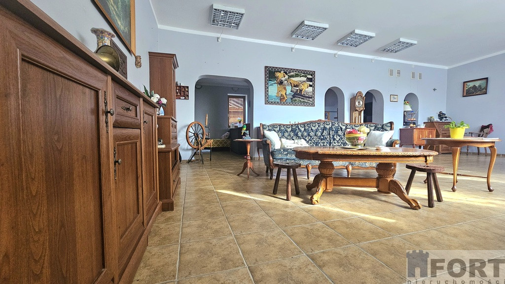 Dom Sprzedaż Lesięcin