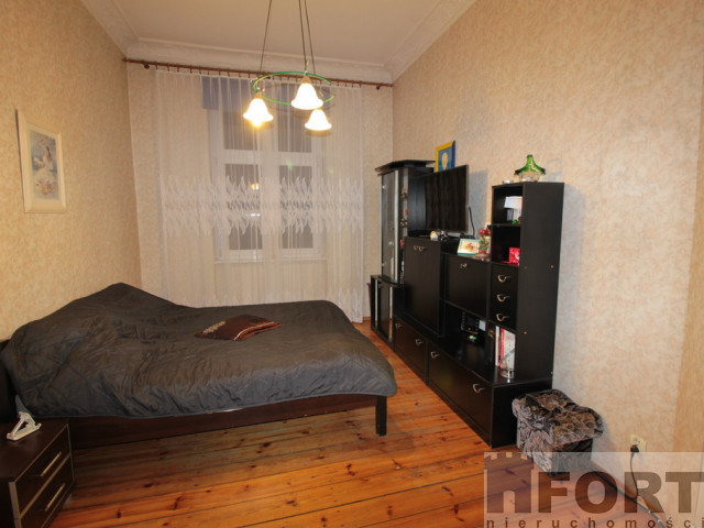 * Inwestycja 3 pok. 80m2,1 piętro balkon * Centrum